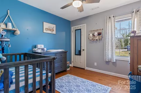 Bedroom - 5230 Northview Dr, Hickory, NC 28601 photo 6 of 7