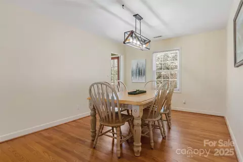 Dining - 5230 Northview Dr, Hickory, NC 28601 photo 2 of 3