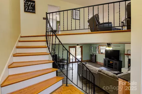 Entry Way - 5230 Northview Dr, Hickory, NC 28601 photo 2 of 3