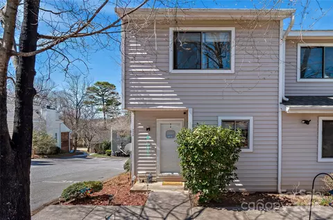 3590 Heathrow Dr, Winston Salem, NC 27127