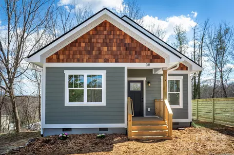 38 Crestview St, Asheville, NC 28803