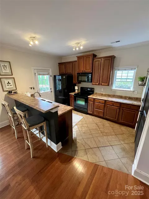 645 Beaty St, Davidson, NC 28036 photo 5
