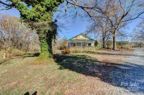 966 Marys Grove Rd, Cherryville, NC 28021
