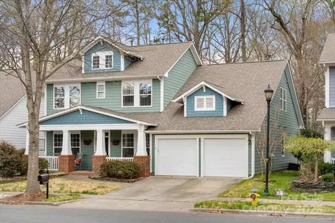 17335 Harbor Walk Dr, Cornelius, NC 28031