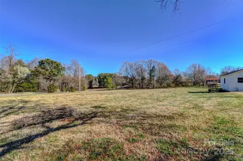 984 Marys Grove Rd, Cherryville, NC 28021