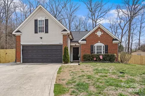 4710 Nijinsky Ct, Charlotte, NC 28216