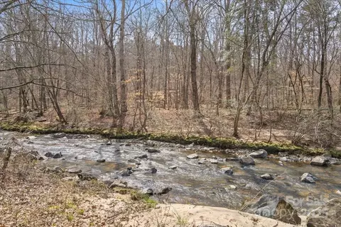 Creston Circle, Charlotte, NC 28214