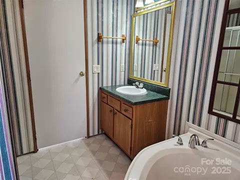 2442 Christopher Rd, Morganton, NC 28655 photo 33