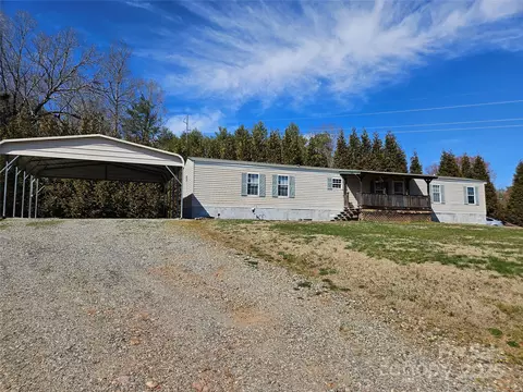 2442 Christopher Rd, Morganton, NC 28655 photo 3