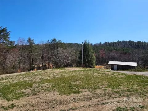 2442 Christopher Rd, Morganton, NC 28655 photo 5