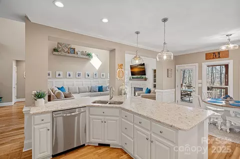 105 Elizabeth Brook Dr, Davidson, NC 28036 photo 9