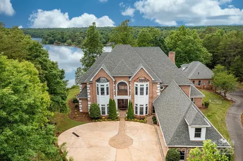 3106 47th Avenue Ne Ln NE, Hickory, NC 28601