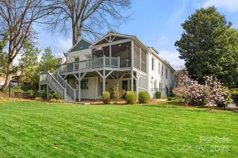 525 Lockland Ave, Winston Salem, NC 27103