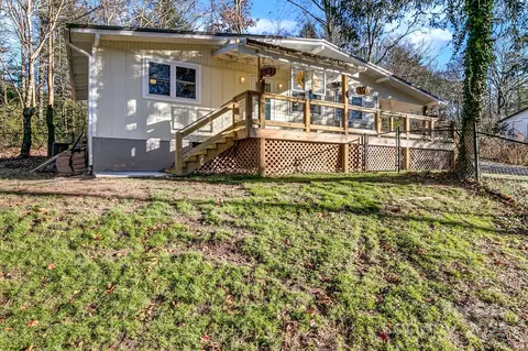 93 New Salem Rd, Swannanoa, NC 28778
