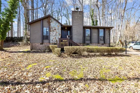 8123 Chrisbry Ln, Charlotte, NC 28215