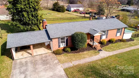 2704 Silvers Ln, Albemarle, NC 28001