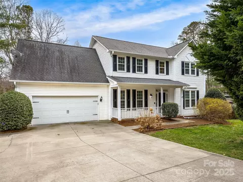 213 Windsor Forest Cir, Fletcher, NC 28732