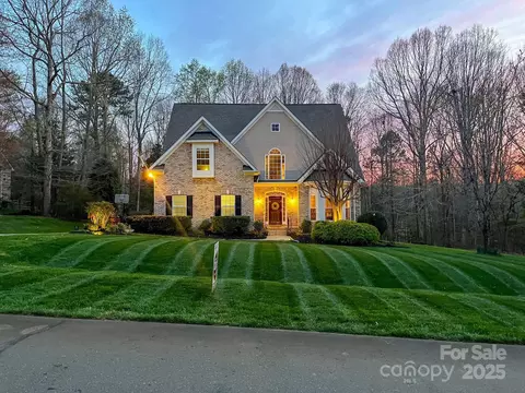 821 Lynnwood Farms Dr, Fort Mill, SC 29715