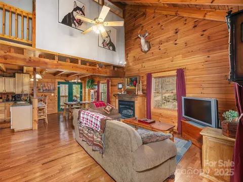 504 Moody Mountain Rd, Burnsville, NC 28714