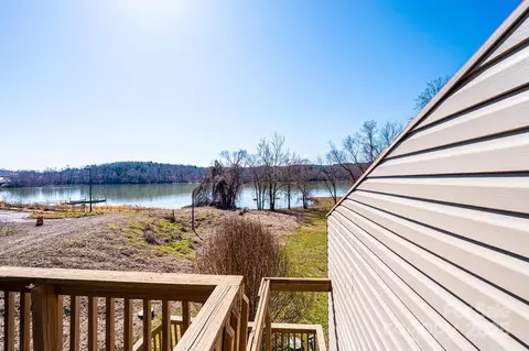 View/Area - 5194 Corbin Ln, Hickory, NC 28601 photo 2 of 3
