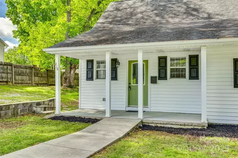 210 Knox St, Clover, SC 29710