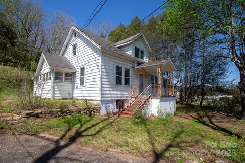 16 Terry Ln, Marion, NC 28752