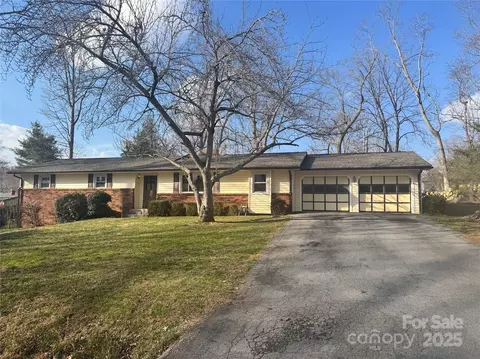 29 Westfield Rd, Fletcher, NC 28732