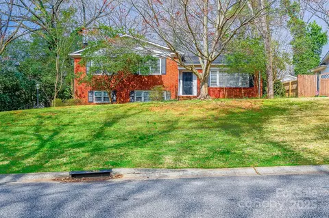 5536 Seacroft Rd, Charlotte, NC 28210