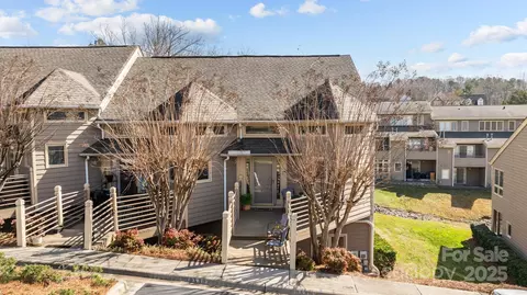 13913 Queens Harbor Rd, Charlotte, NC 28278