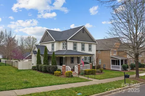 10011 Roosevelt Dr, Huntersville, NC 28078