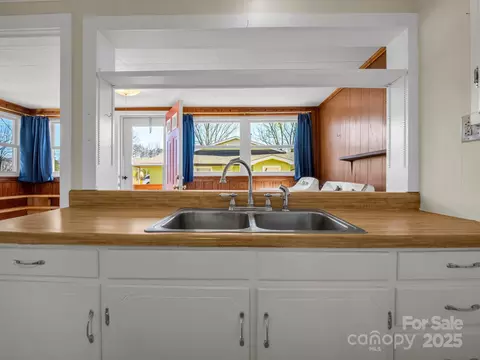 Kitchen - 34 Manus Chapel Rd, Mill Spring, NC 28756 photo 3 of 3