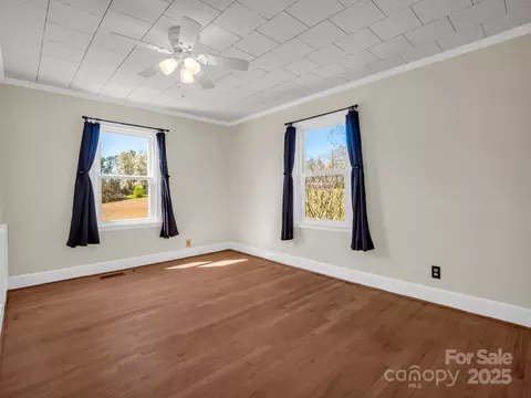 Bedroom - 34 Manus Chapel Rd, Mill Spring, NC 28756 photo 2 of 7