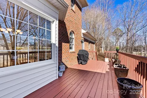 4340 Rodeway Ne Ct NE, Hickory, NC 28601 photo 7