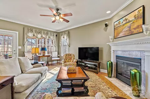 4340 Rodeway Ne Ct NE, Hickory, NC 28601 photo 17