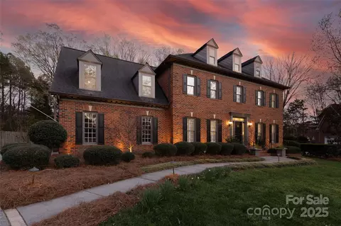 10400 Tyne Ct, Charlotte, NC 28210