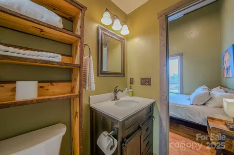 Bath - 169 Duck Pond Dr, Marshall, NC 28753 photo 1 of 4
