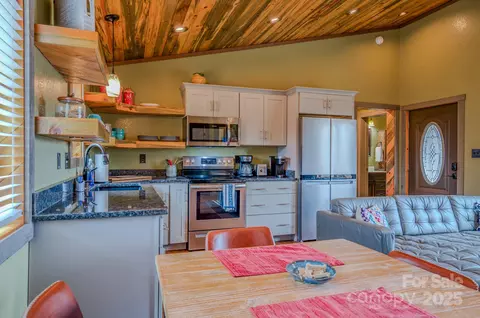 Kitchen - 169 Duck Pond Dr, Marshall, NC 28753 photo 1 of 3