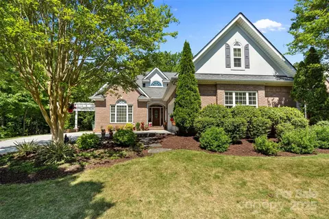 1040 Lyndon Dr, Lancaster, SC 29720