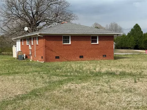 Exterior - 2730 Medlin Rd, Monroe, NC 28112 photo 2 of 2