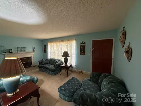 Living - 2730 Medlin Rd, Monroe, NC 28112 photo 2 of 4
