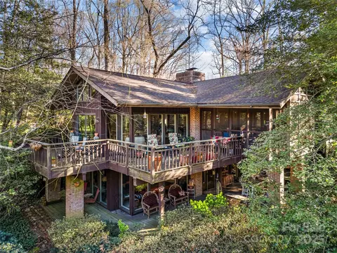 32 Fairway Rdg, Lake Wylie, SC 29710