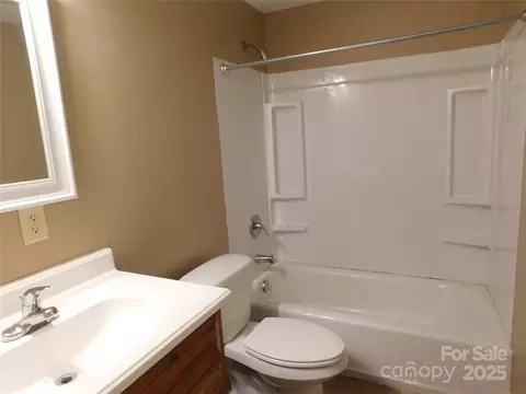 Bath - 1909 E Lawyers Rd, Monroe, NC 28110 photo 2 of 2