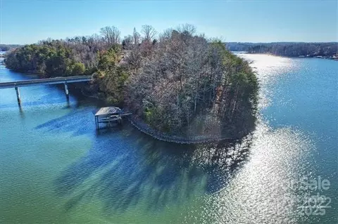 116 Island Ridge Dr, Statesville, NC 28166