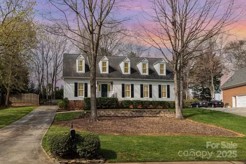 10332 Hollybrook Dr, Charlotte, NC 28277