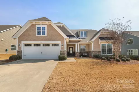 3102 Arches Bluff Cir, Lancaster, SC 29720 photo 2