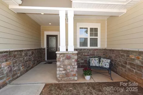 3102 Arches Bluff Cir, Lancaster, SC 29720 photo 3