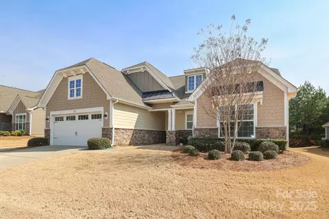 3102 Arches Bluff Cir, Lancaster, SC 29720