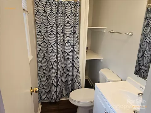 Bath - 13316 E Rocky River Rd, Davidson, NC 28036 photo 2 of 3