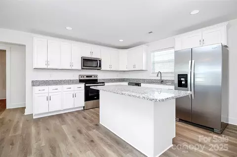 Kitchen - 1235 E Poplar St, Conover, NC 28613 photo 3 of 5