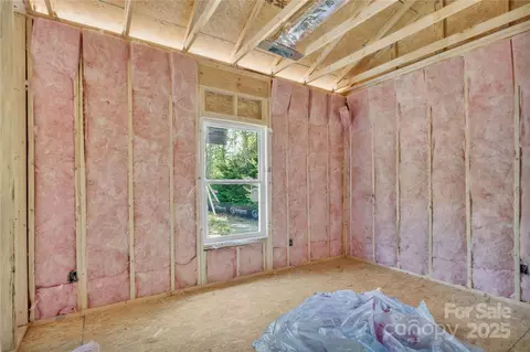 Bedroom - 1235 E Poplar St, Conover, NC 28613 photo 9 of 13